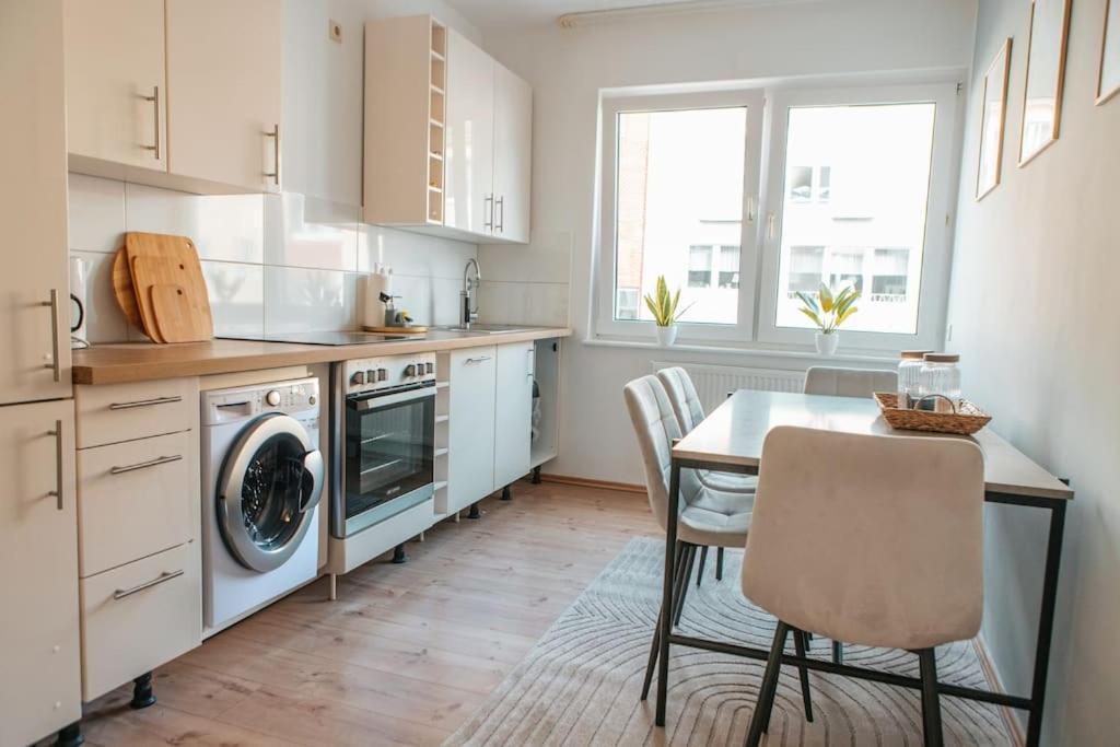 Bright & Grey - Netflix - City - Wifi - 4 Person Essen Dış mekan fotoğraf